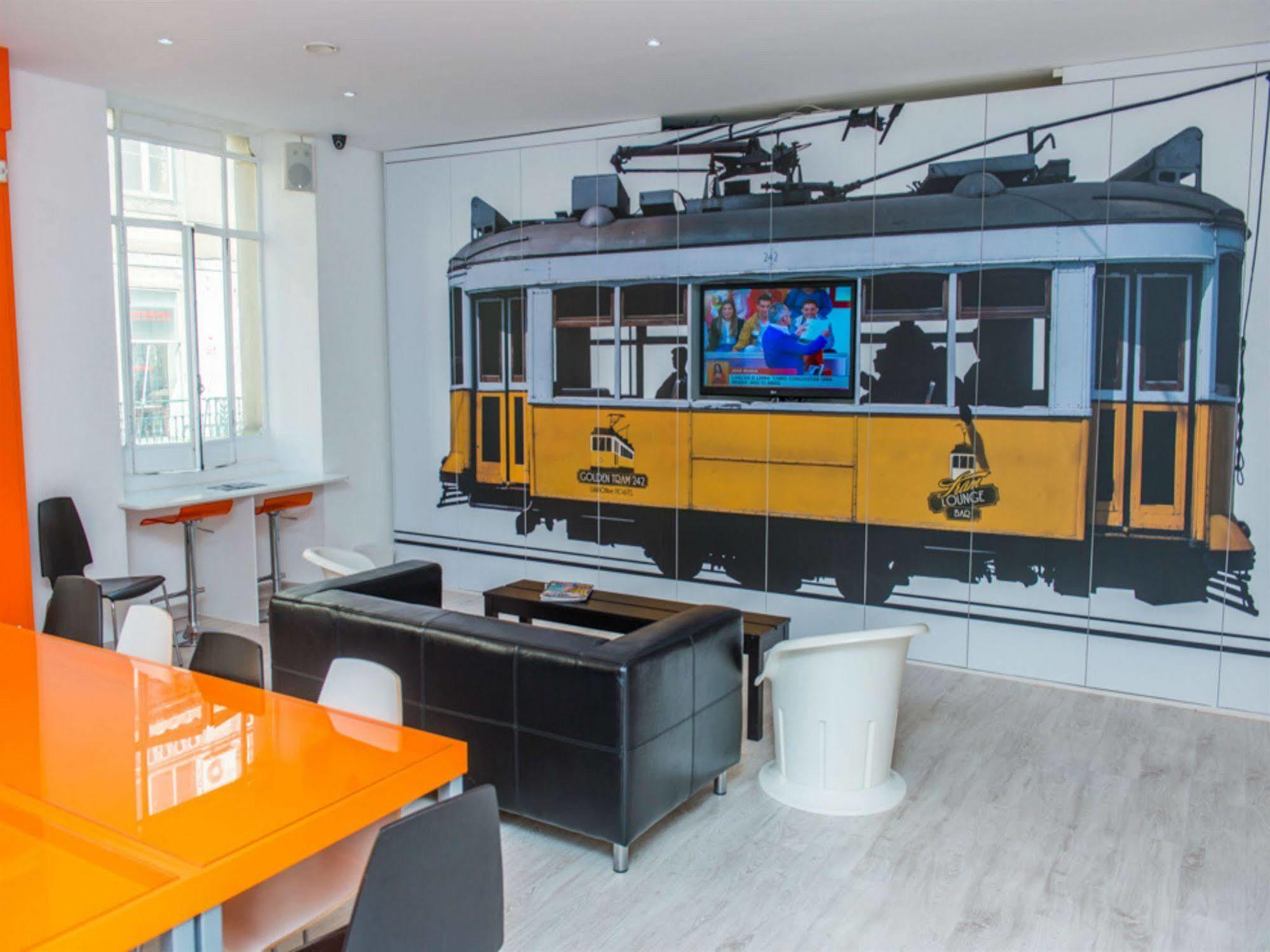 Golden Tram 242 Suites & Hostel Lisboa Εξωτερικό φωτογραφία